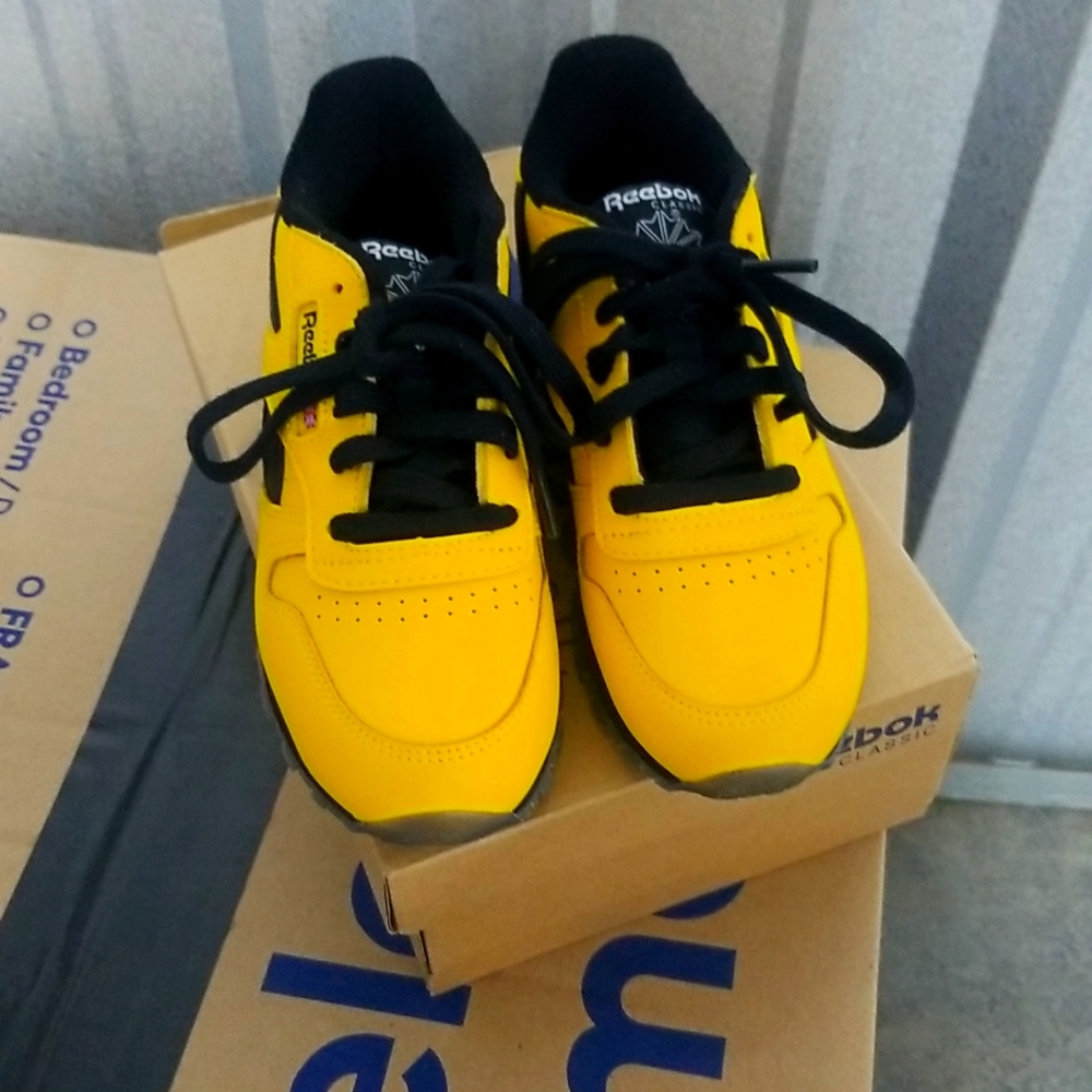 Reebok Infant Classic Leather Black,Yellow sz13 NWT